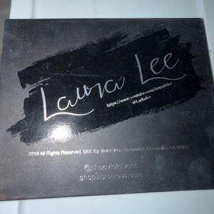 Violet Voss X Laura Lee eyeshadow palette